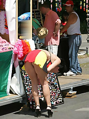 1000s upskirt picture gallery