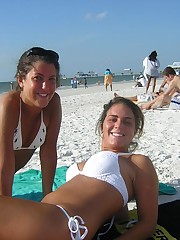 Bikini and beach upskirt voyeur picture