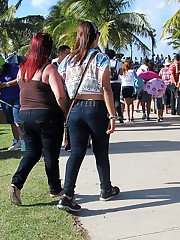 Sex jeans dance from amateur girls