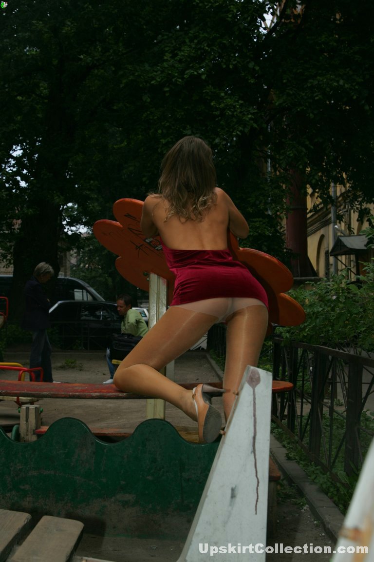 Real Amateur Public Candid Upskirt Picture Sex Gallery Babe In Red Dress And Tan Pantyhose