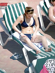 Bikini cameltoe spied by the hunter upskirt picture