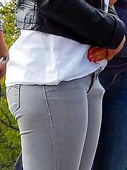 Jeans thong is down uncovering cunt celebrity upskirt