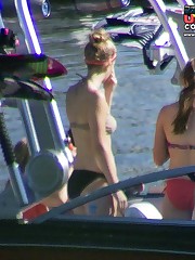 Secret spy cam shooting bikini gals up skirt pic