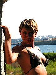 A hot babe posing at the Nugal