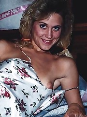 Downblouse Shots upskirt pictures