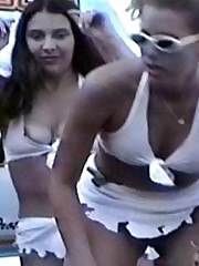 Downblouse Shots upskirt pictures