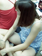 Downblouse Shots upskirt pictures