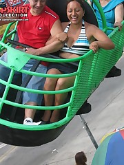 Babe flashed on a ride. Accidental upskirt, in public