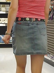 Hot upskirt shopping - peek up denim mini