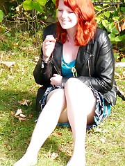 Sexy chicks offer upskirt nub view