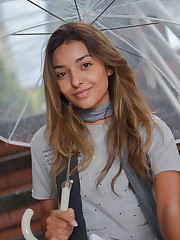 A little rain is not going to stop Andy, our South American contributor, from capturing the beauty of Camilita Johanna. I read recently that Pablo Escobar's pet hippos have become an invasive species in Colombia. I also heard that hippos are the most dangerous animals, measured by human deaths caused each year. I smell conspiracy. Colombians want to keep foreigners away from their lovely women. I get it. Andy is down for more inside jobs. Stay tuned.