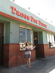 Lilias Right has become a popular woman to follow online. Her curves and her comfort with showing off those curves easily draws attention. So I took this beautiful person to Tacos Por Favor in Santa Monica. One of my favorite musicians claims TPF as her favorite spot for Mexican food. It is not bad, but has never impressed me. Plus, they close at 8pm and that is entirely unacceptable for a late-night burrito-lover like me. Please do not quote that out of context.