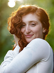 As-salamu alaykum. Corsen Gilroy went for a hike with Anthony, our contributor from Portland. Flip-flops, short skirt, nature trail. I'm not sure those things go together, but who cares? Corsen is super attractive and can mismatch for Zishy any time she pleases.