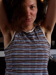 Here is a natural-as-they-come woman from the US that I met online. She has a peculiar name, Zeta BB. I think it has something to do with BB8 from Star Wars, but I could be way off. I don't have a very good memory. I just remember she lived in Michigan for a while and now she's on the West Coast. She caters to hair lovers, which one might often label me. Hey, I grew up when back when having body hair wasn't the equivalent of a war crime. It is what it is.